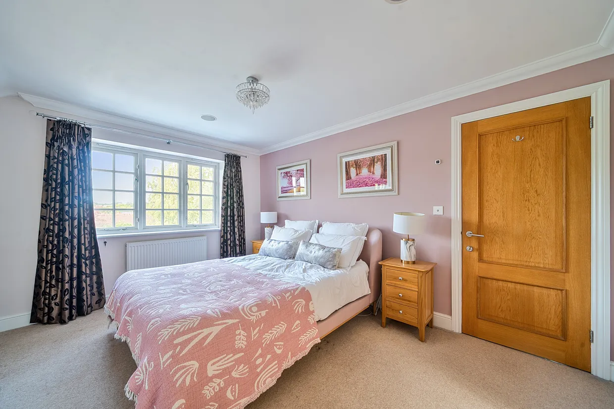 Spratts Lane, Ottershaw, KT16 photo 5