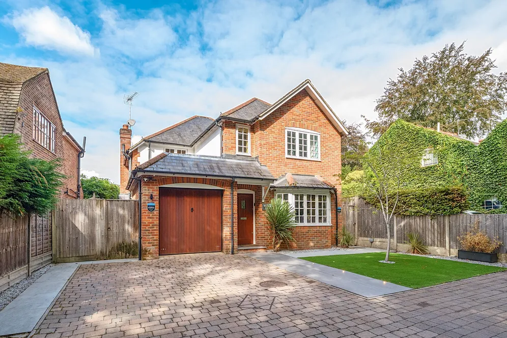 Spratts Lane, Ottershaw, KT16 photo 10