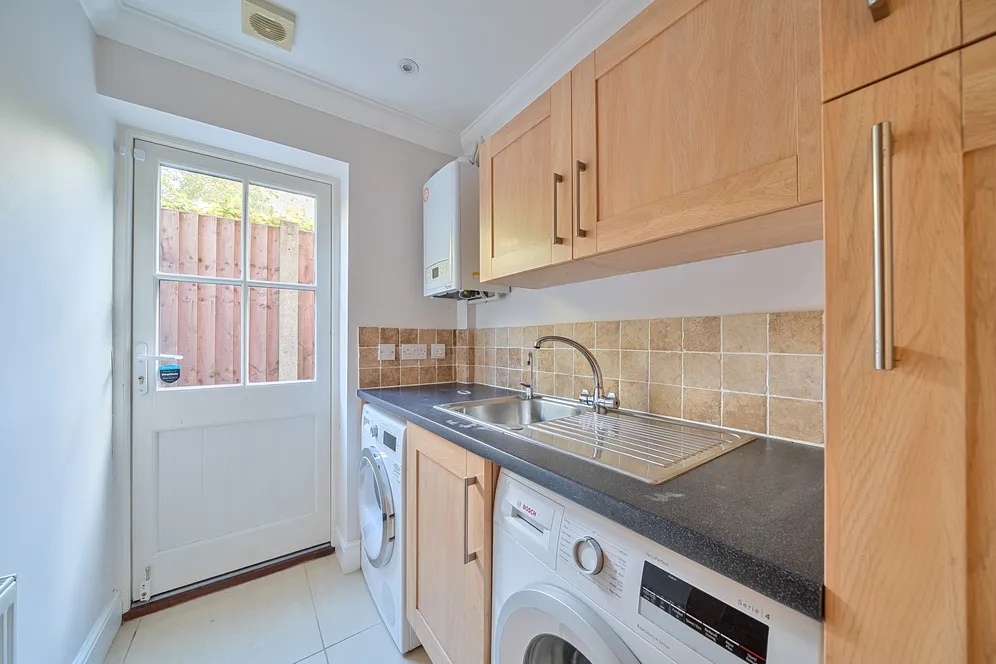 Spratts Lane, Ottershaw, KT16 photo 20