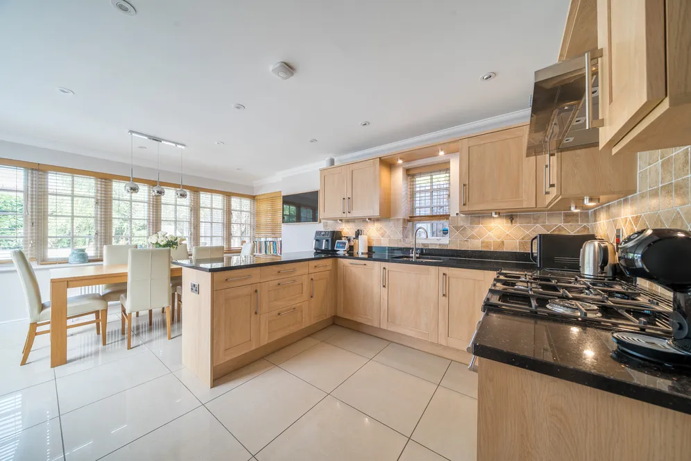 Spratts Lane, Ottershaw, KT16 photo 24