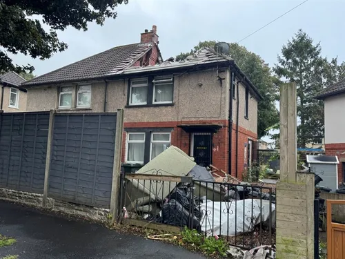 Greenwood Avenue, BRADFORDphoto