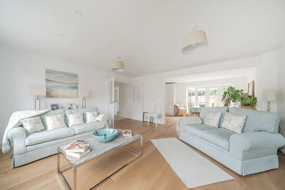 Fir Tree Close, Epsom, KT17 photo 18