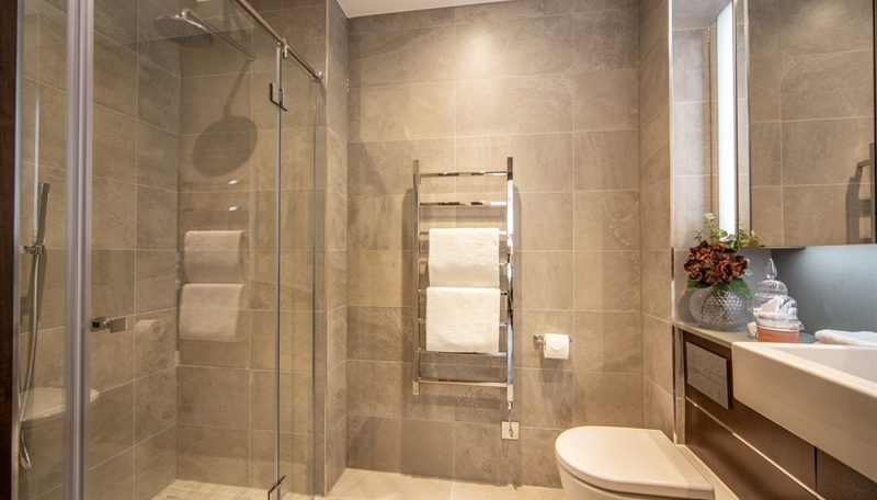 2 Bedroom Apartment To Let  Charles Clowes Walk  SW11 Image 11