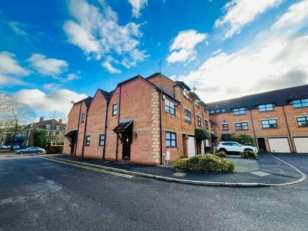 Ferndale Court, Coleshill