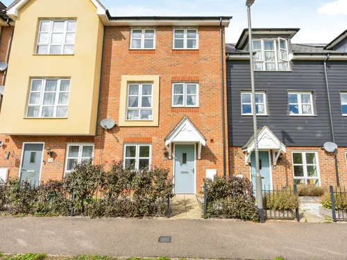Stadium Approach, Aylesburyphoto