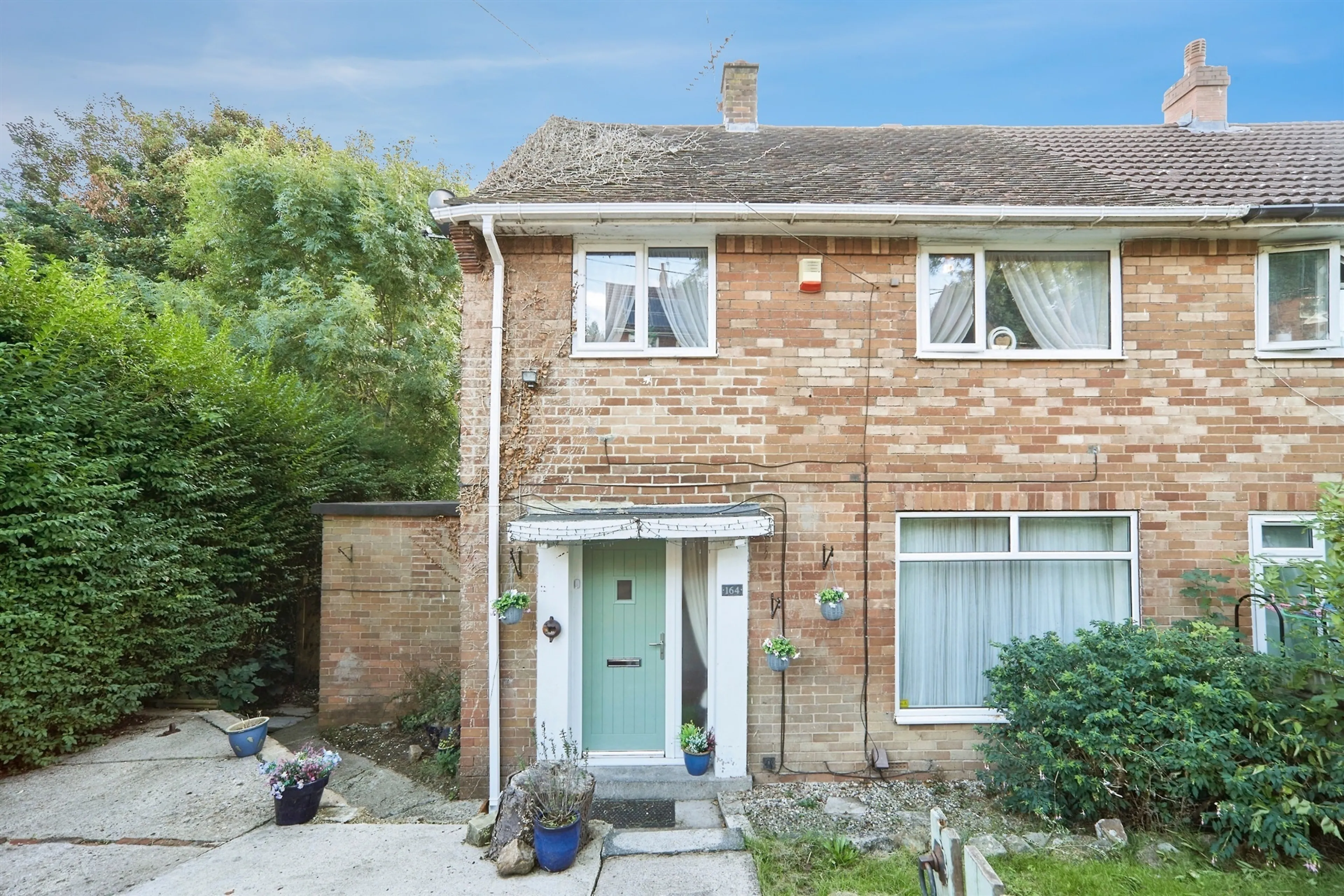 Property at Lincombe Drive, LEEDS