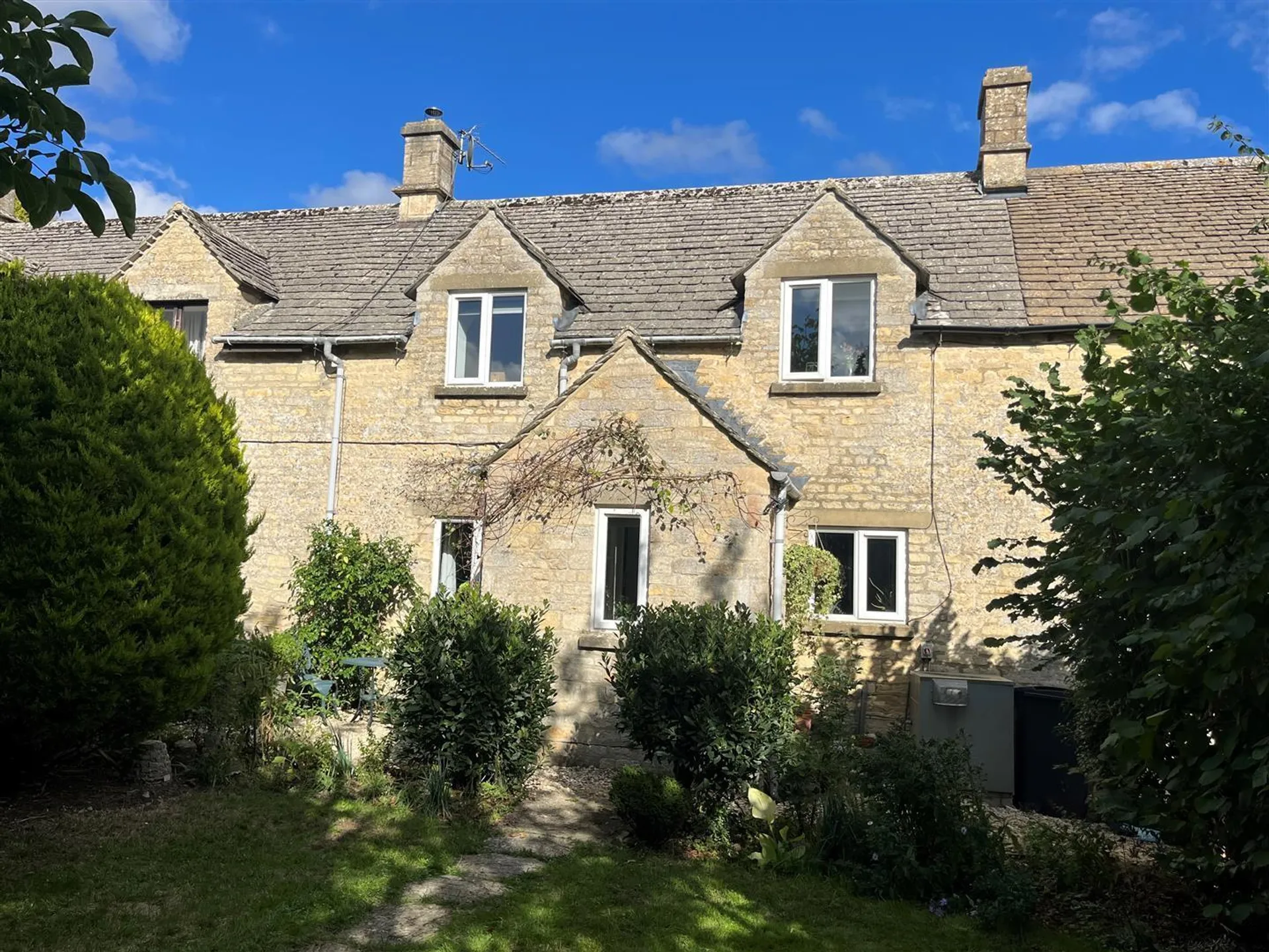 Property photo top 0