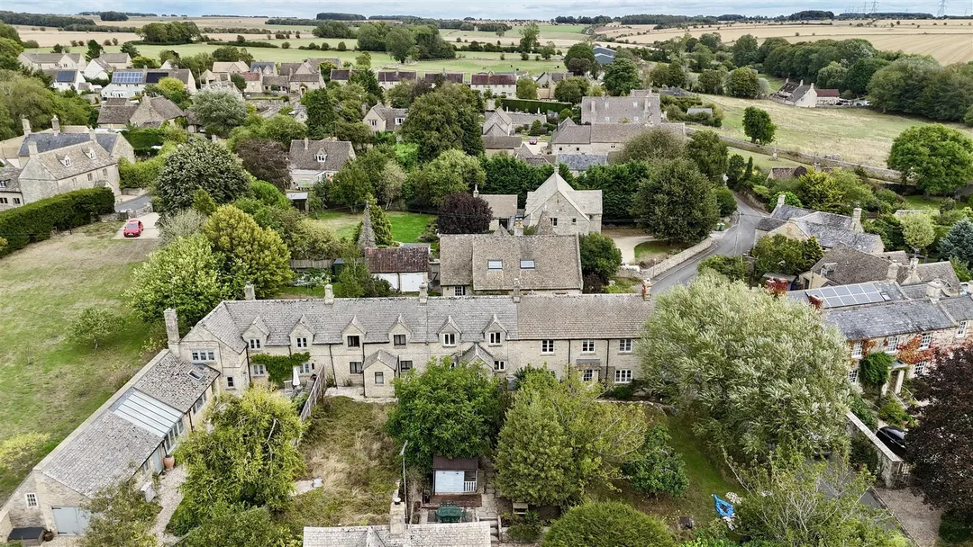 https://mr0.homeflow-assets.co.uk/files/photo/image/48413/5213/_x_/WT8mDA8JAkSTEi_KeCDo2A.jpg