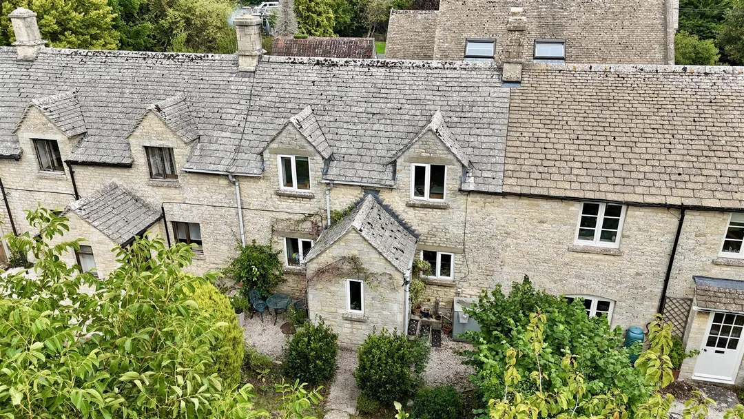 https://mr0.homeflow-assets.co.uk/files/photo/image/48413/5215/_x_/JJuIrX6EB0-hXvZxYmRdlw.jpg