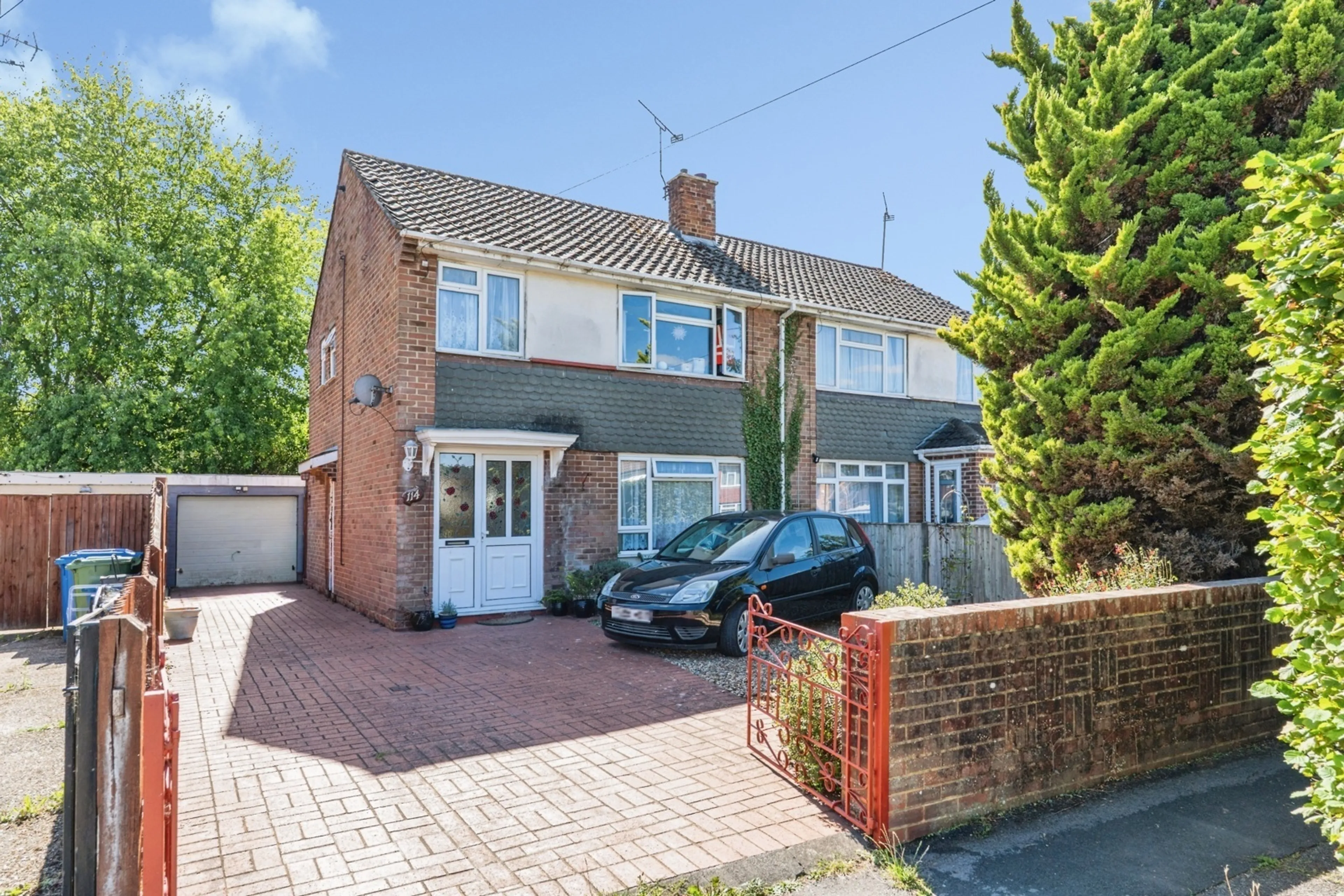 Property photo 0