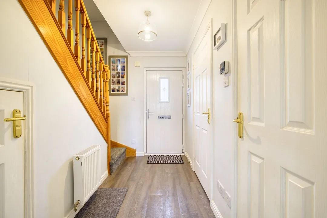 https://mr0.homeflow-assets.co.uk/files/photo/image/48413/8024/_x_/003A8537_HDR-42.jpg