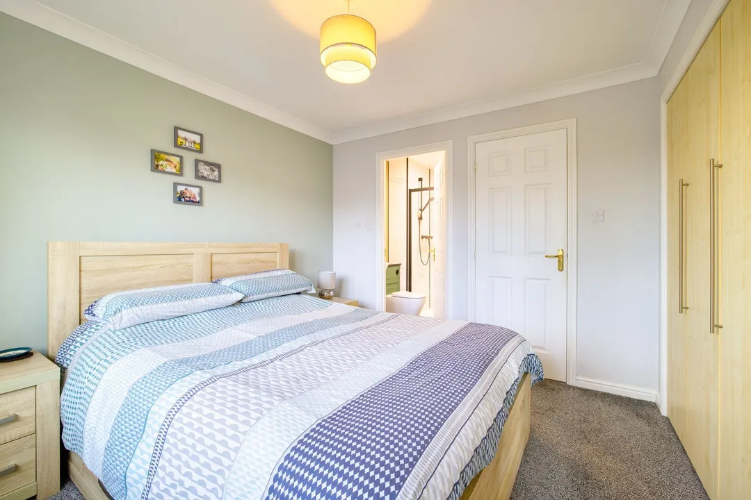 https://mr0.homeflow-assets.co.uk/files/photo/image/48413/8034/_x_/003A8597_HDR-58.jpg