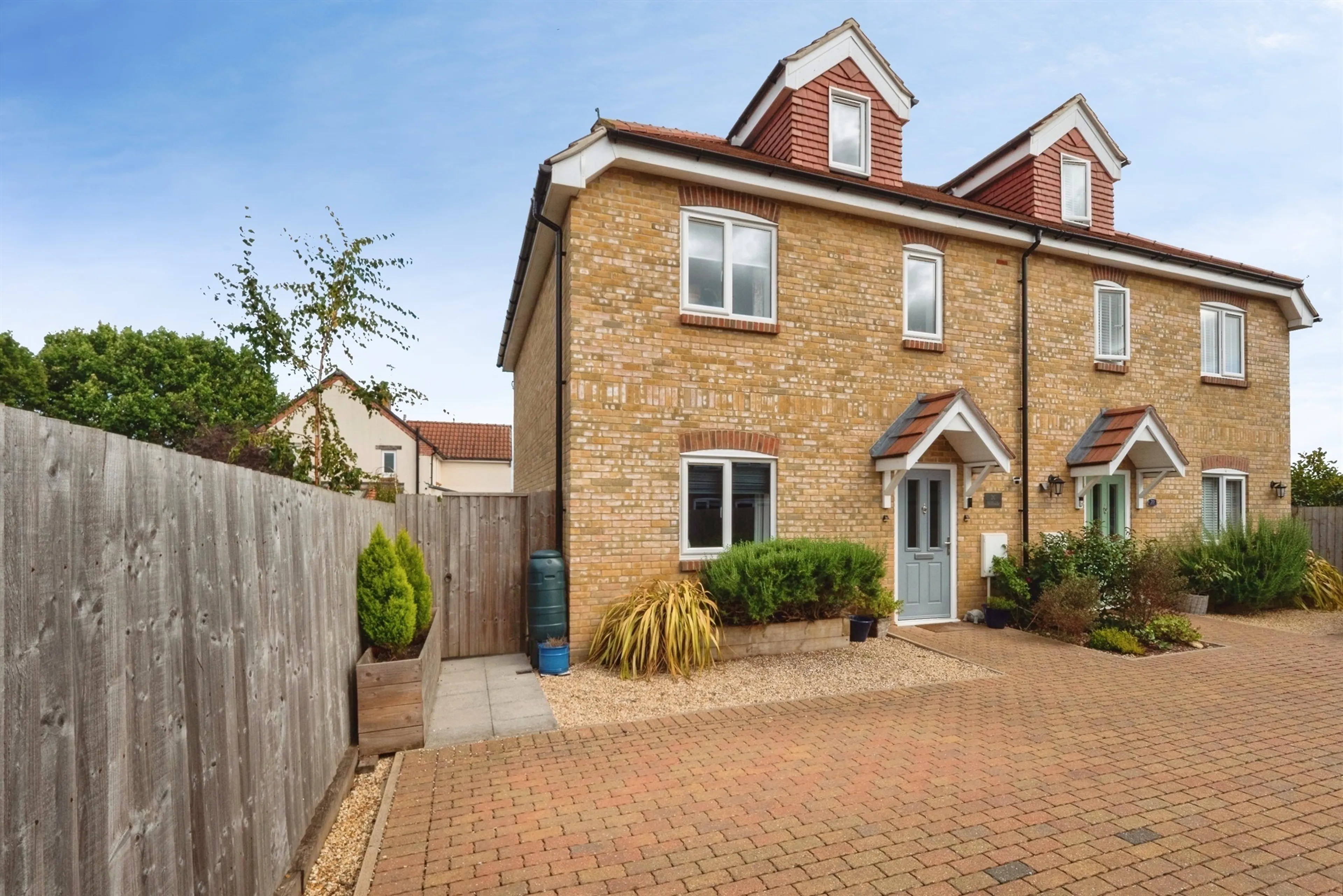 Property photo 0