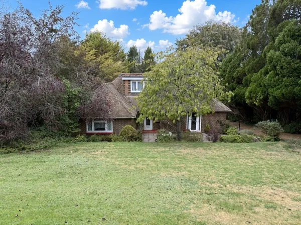 Maudlyn Close, Bramber, West Sussex, ...
