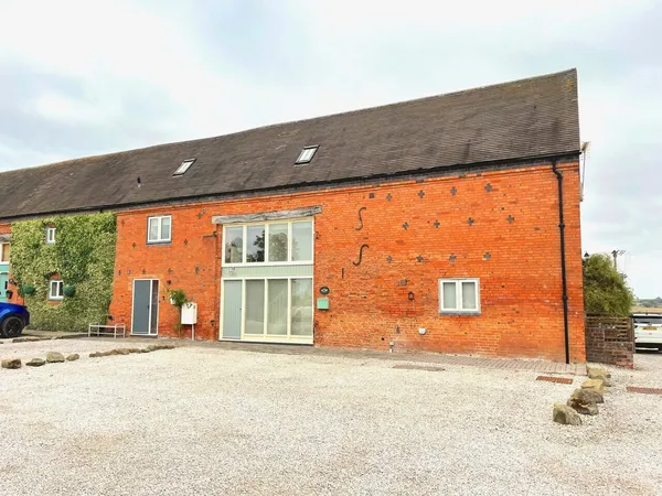 Wigginton Field Barns, Wigginton, B79...