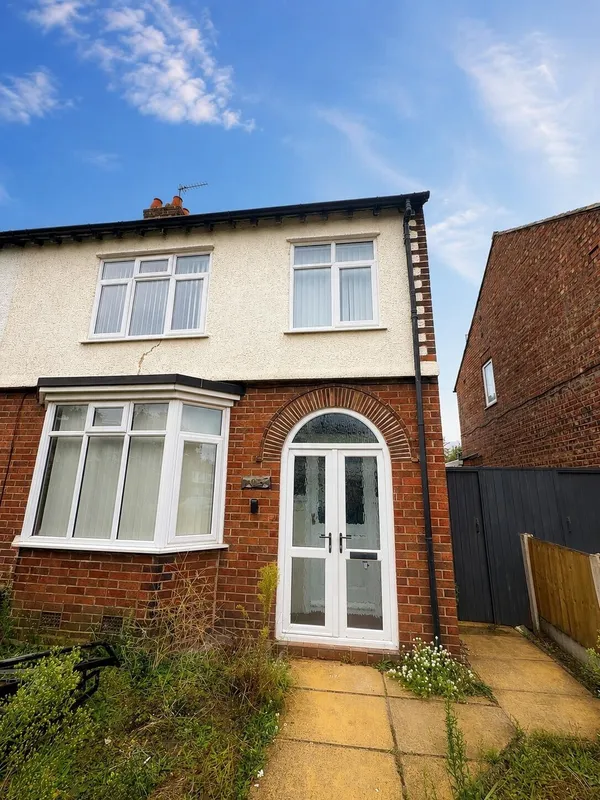Brooke Road East, Crosby, L22