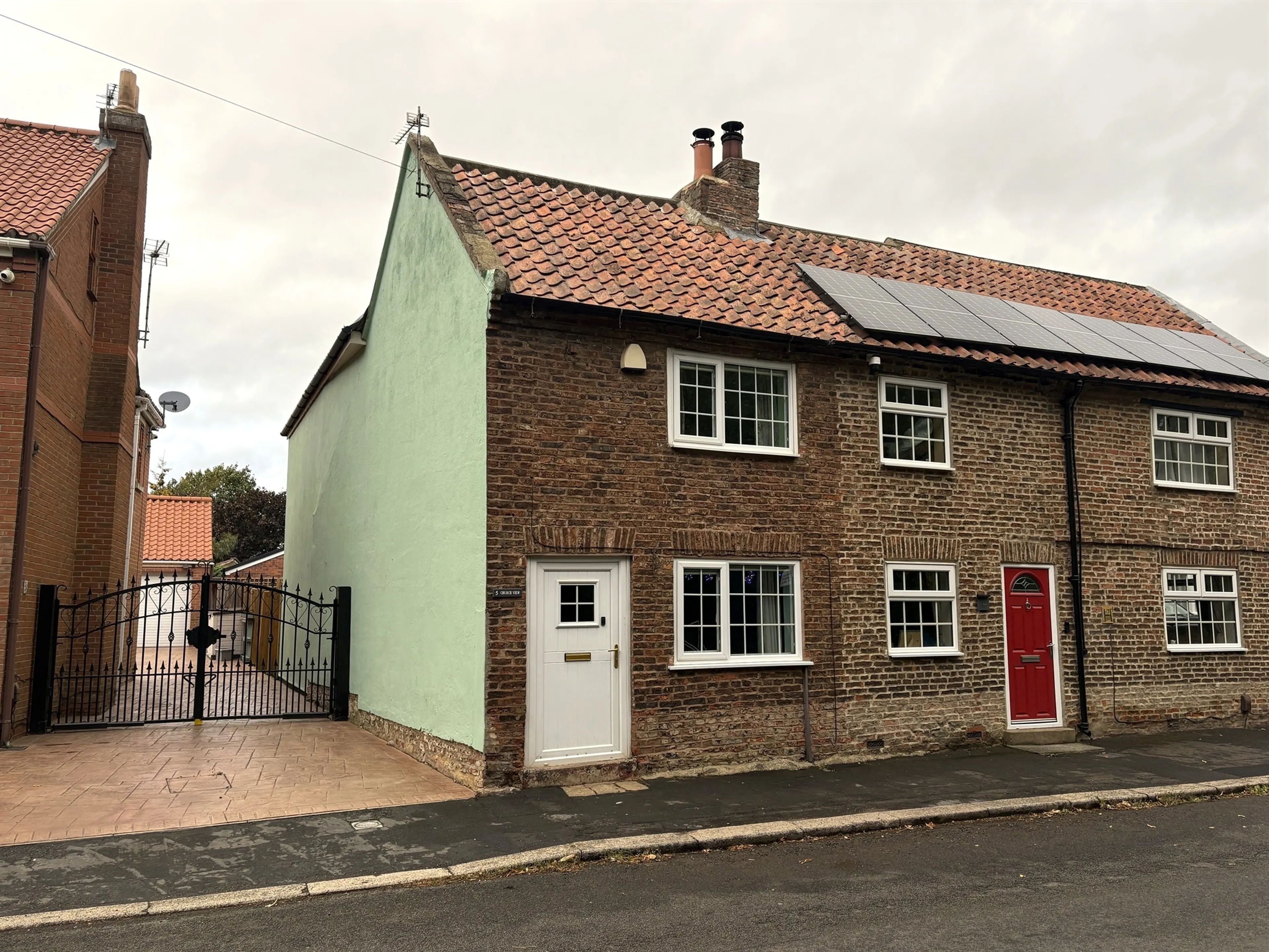 Property photo 0
