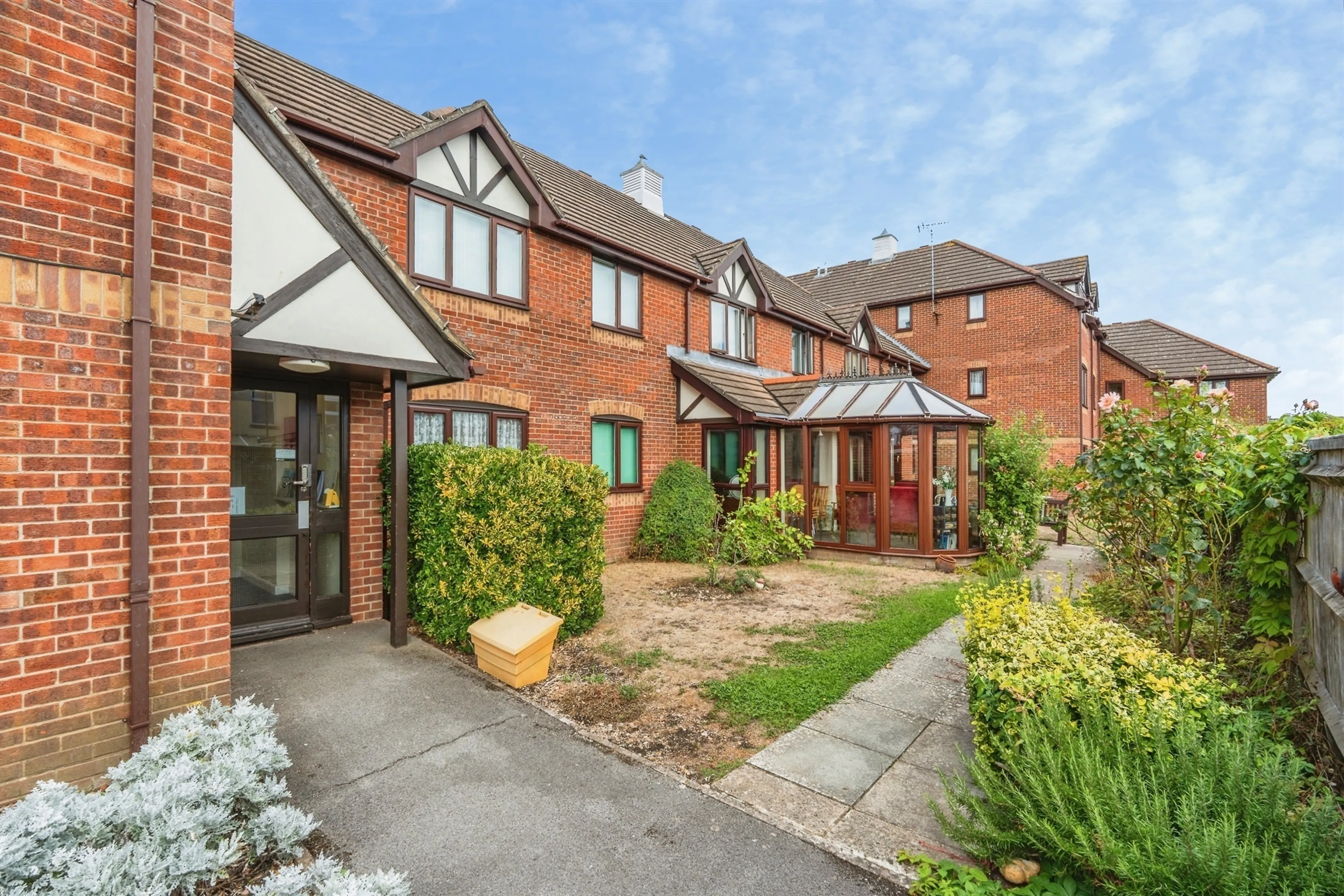 Property at The Crescent, EASTLEIGH