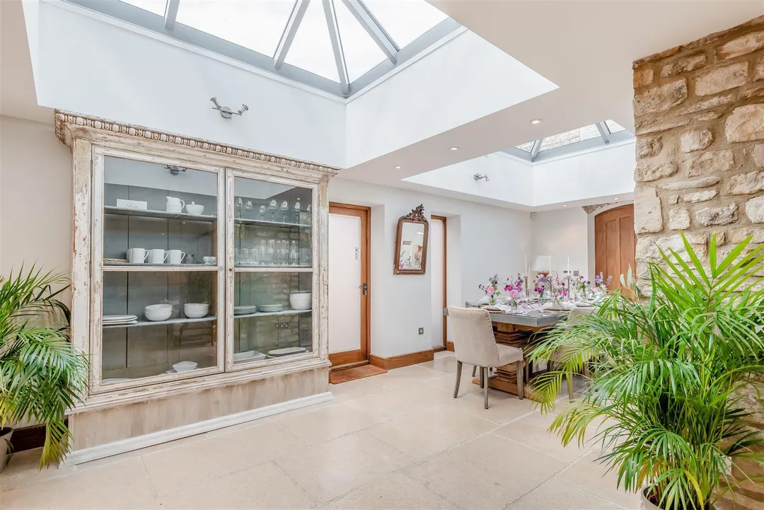 https://mr0.homeflow-assets.co.uk/files/photo/image/48415/1629/_x_/cVatsdXS5USIhsouHCTvgw.jpg
