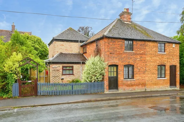 Henley Road, Sandford-on-Thames, Oxfo...