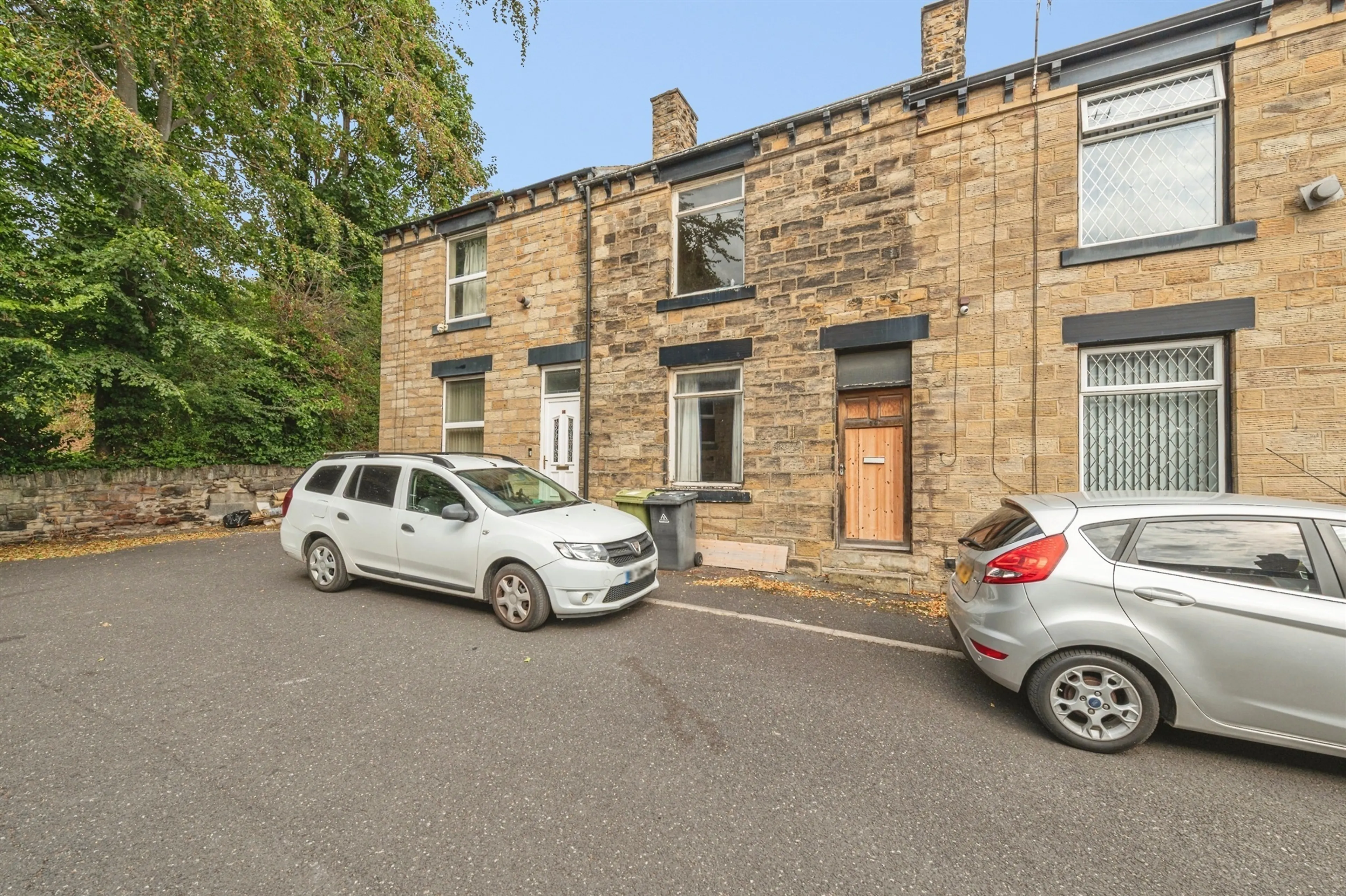 Property photo 0