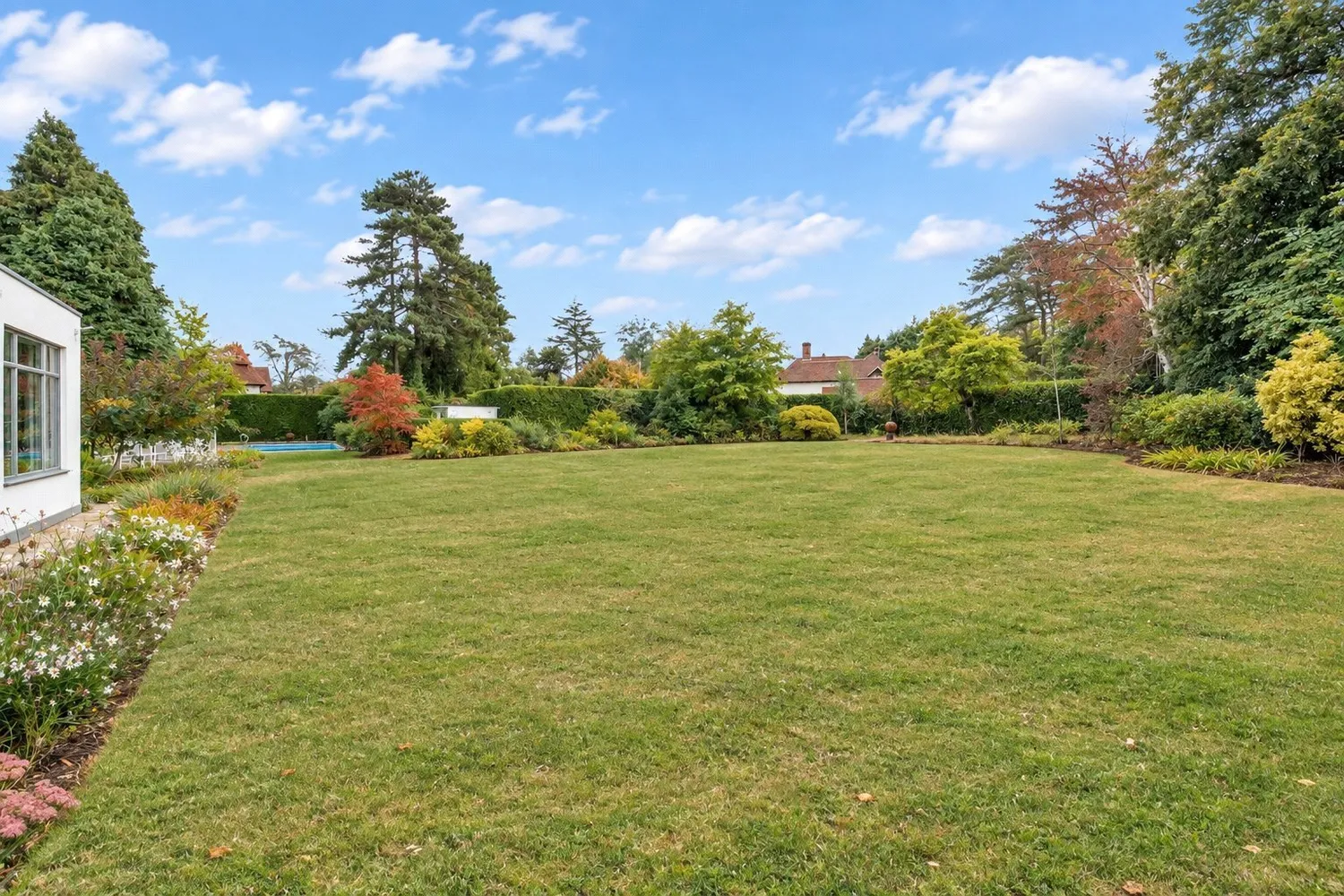 Hockering Road, Woking, GU22 photo 59
