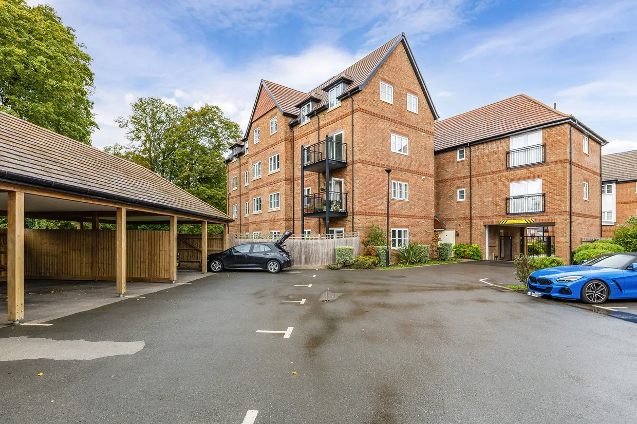 Aspen Road, High Wycombe, HP10 photo 7
