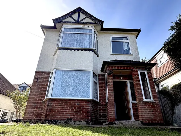 Hilltop Road, CR3