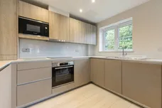 Aspen Road, High Wycombe, HP10 photo 8