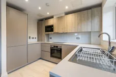Aspen Road, High Wycombe, HP10 photo 9