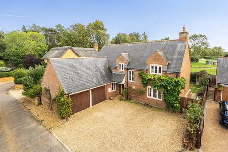 Turners Farm Close, Hannington, NN6