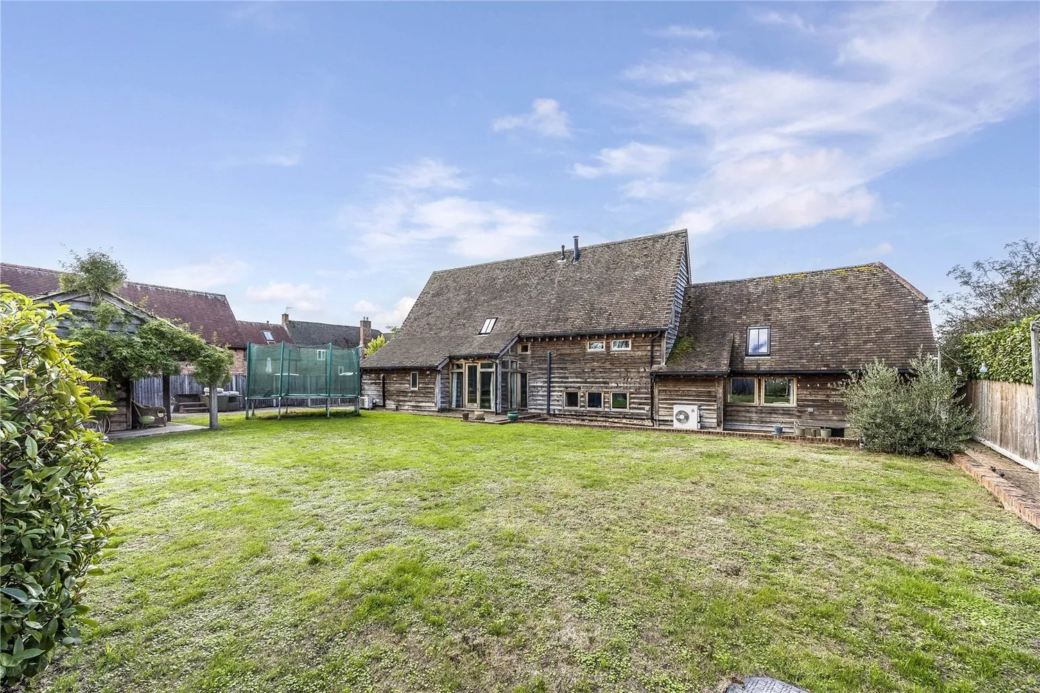 Dean Lane, Stoke Orchard, GL52 photo 4