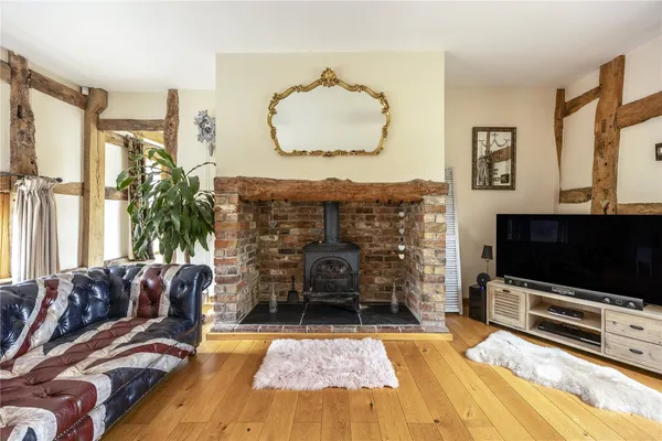 Dean Lane, Stoke Orchard, GL52 photo 12