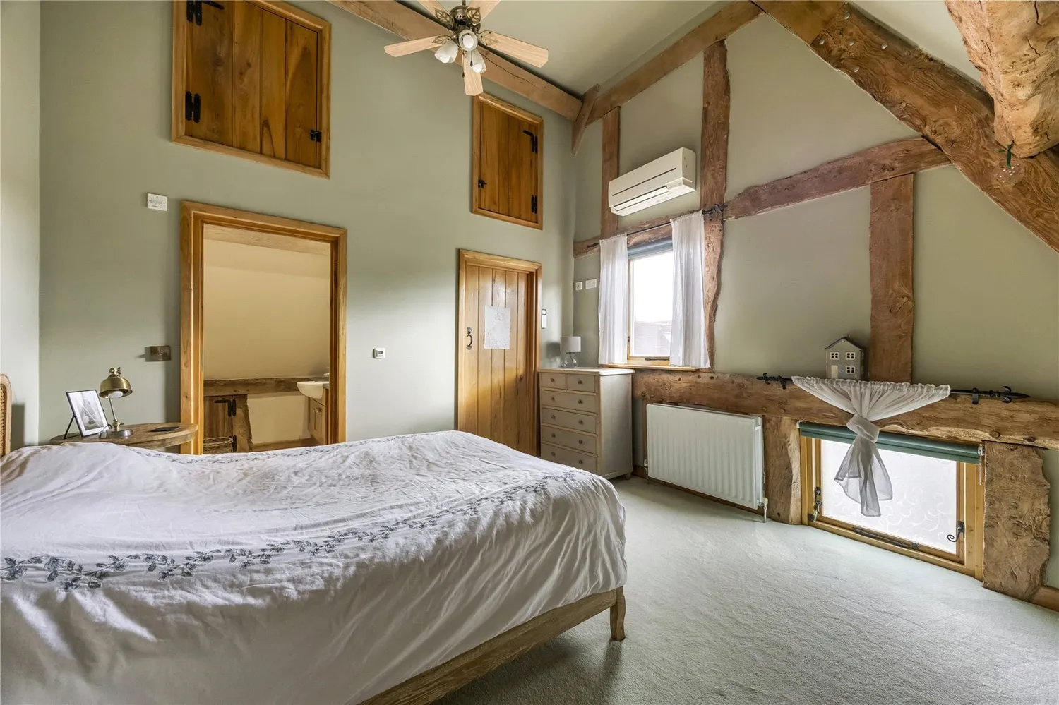 Dean Lane, Stoke Orchard, GL52 photo 22