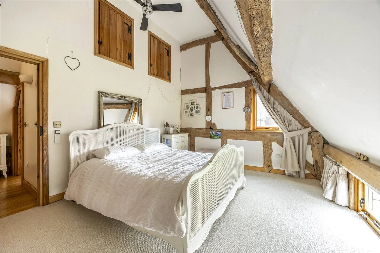 Dean Lane, Stoke Orchard, GL52 photo 25