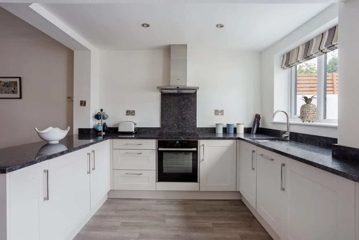 Montpellier Villas Cheltenham GL50 photo 3