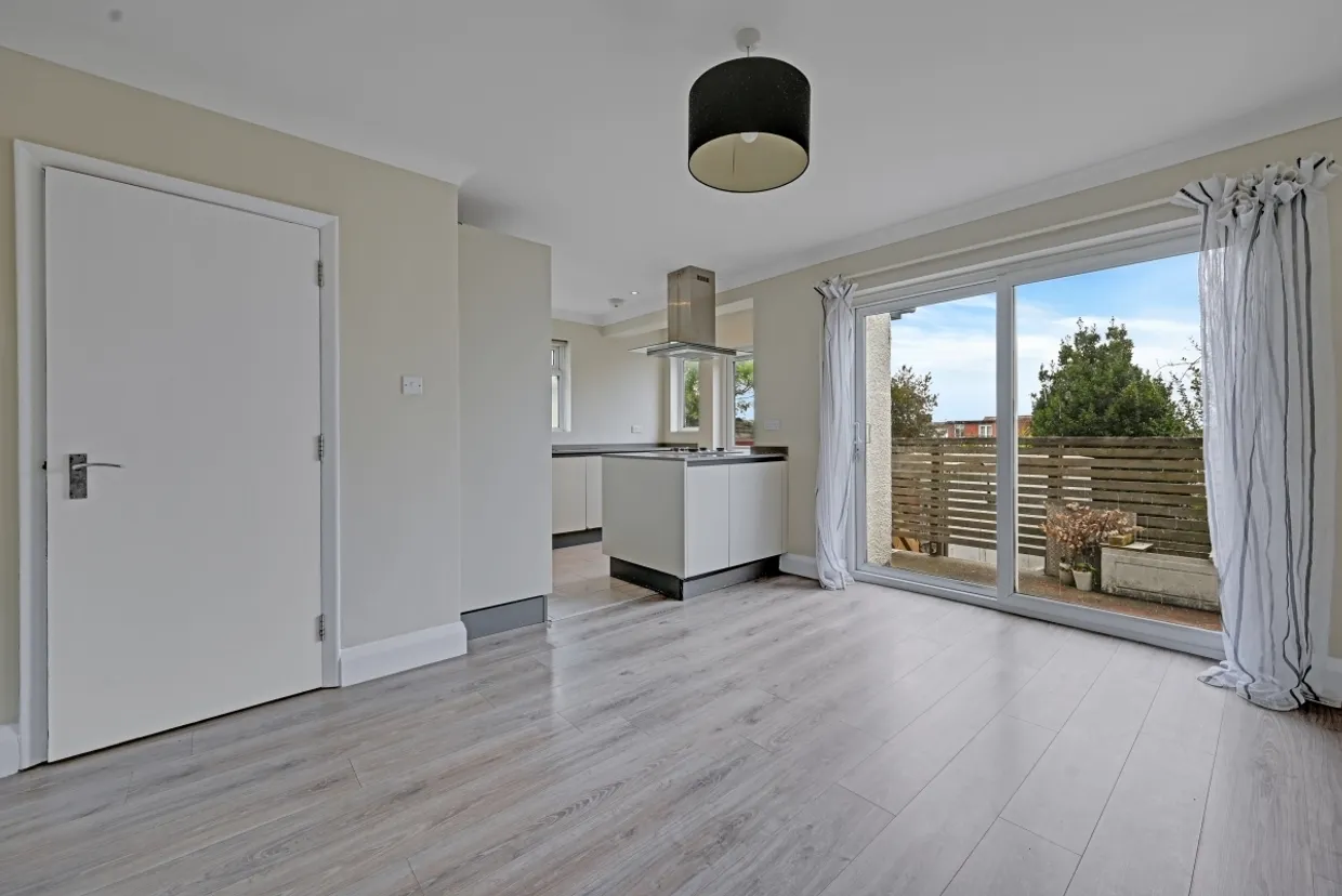 Tanfield Avenue London NW2 photo 2