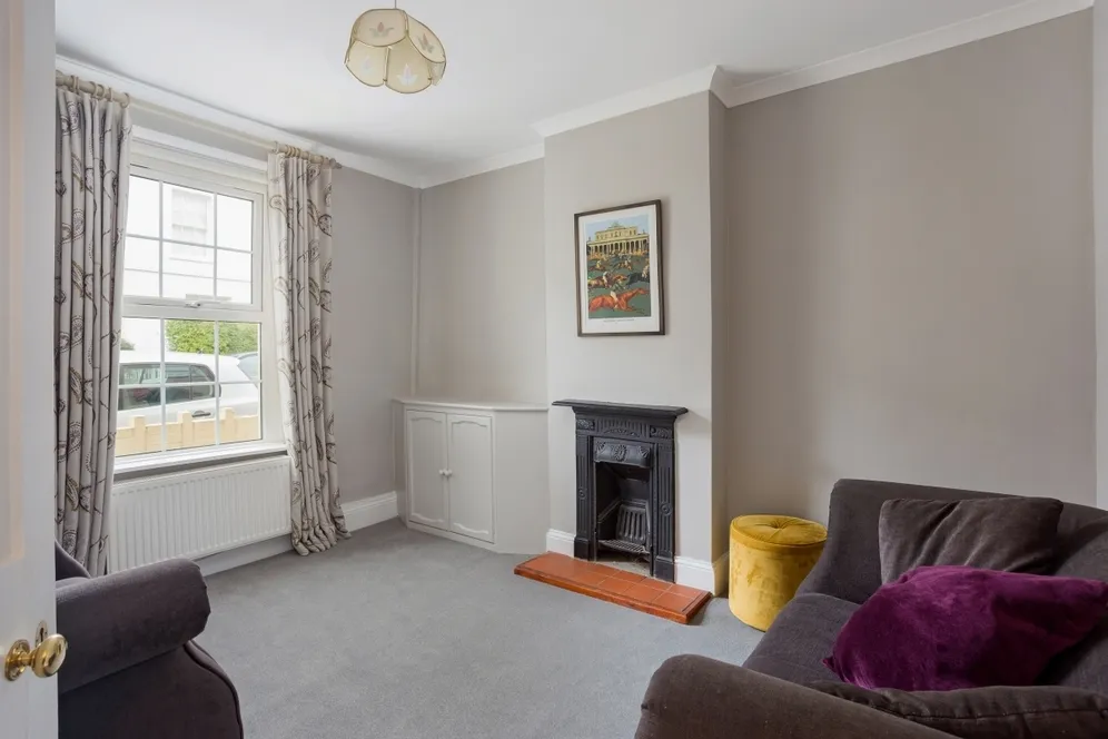Montpellier Villas Cheltenham GL50 photo 4