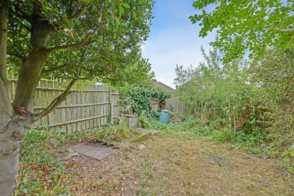 Tanfield Avenue London NW2 photo 4