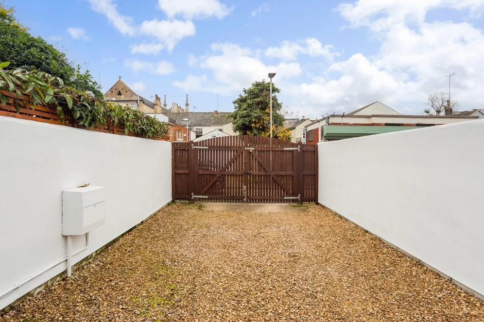 Montpellier Villas Cheltenham GL50 photo 7