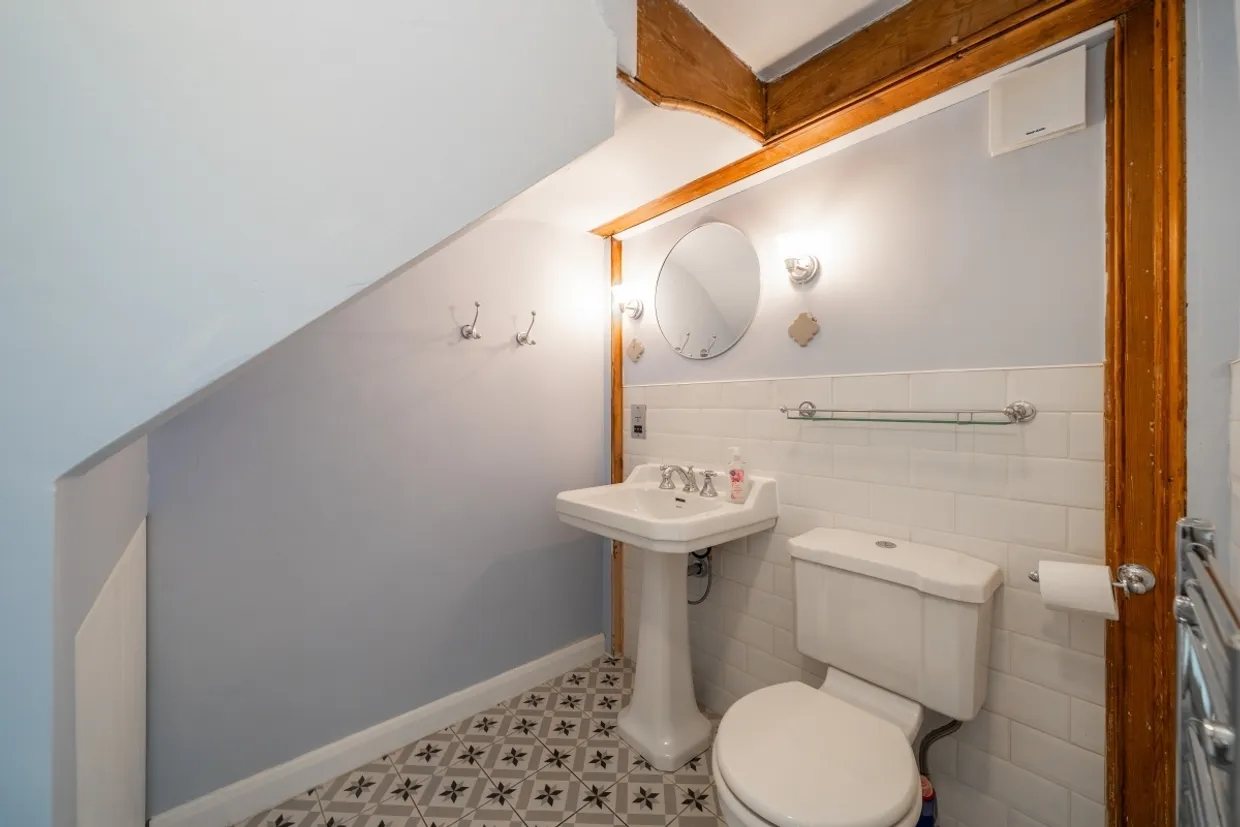 Wandsworth Road London SW8 photo 9
