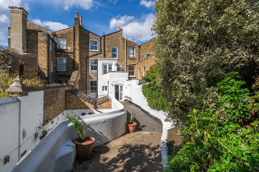 Wandsworth Road London SW8 photo 11