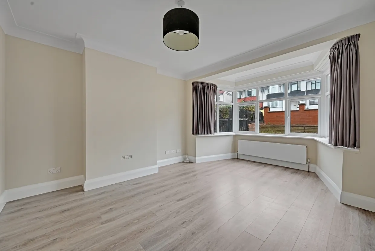 Tanfield Avenue London NW2 photo 9