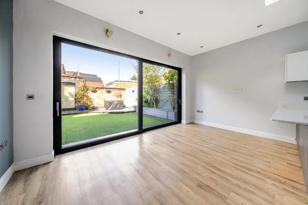 Drayton Gardens London W13 photo 9