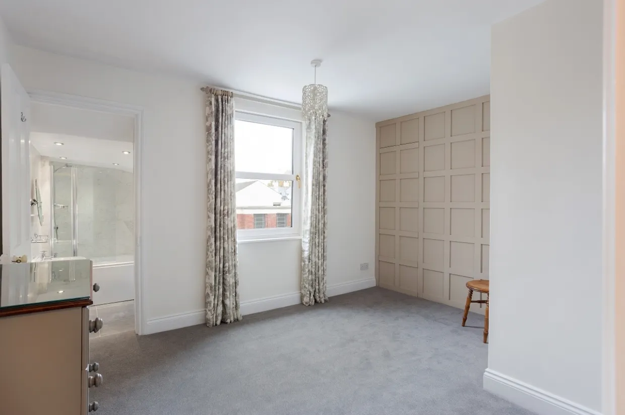 Montpellier Villas Cheltenham GL50 photo 12
