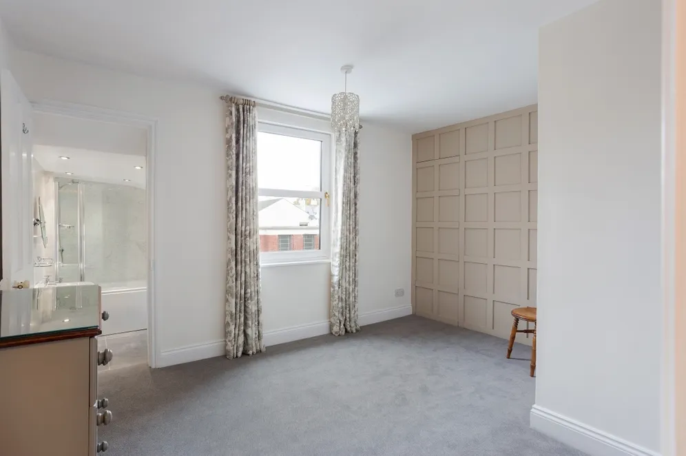 Montpellier Villas Cheltenham GL50 photo 12