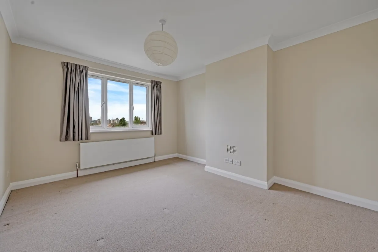 Tanfield Avenue London NW2 photo 13