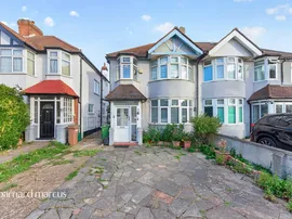 Stonecot Hill, Sutton thumb 3