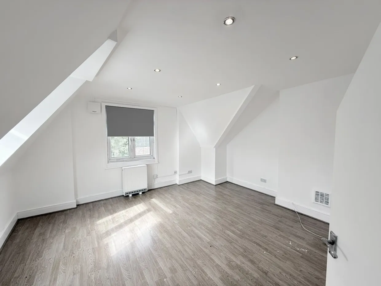 Wightman Road London N4 photo 3