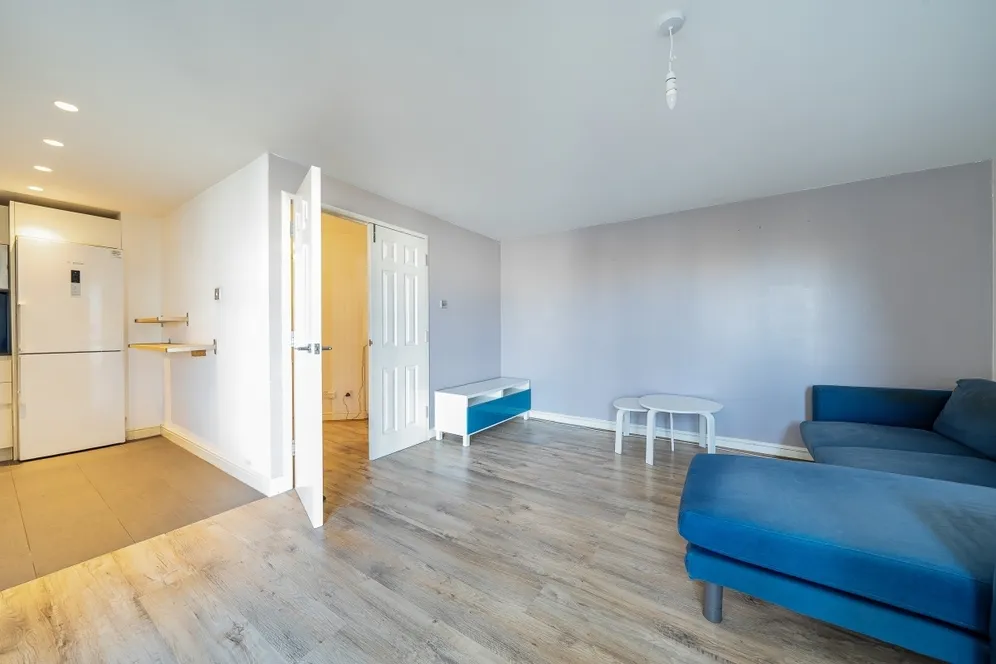 Glaisher Street London SE8 photo 3